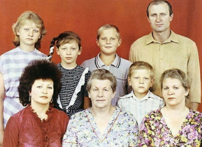 Aleks w/ 1st Emelianenko Mom photo in decades(pic) Underground MMA
